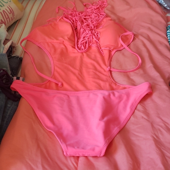 Bathing suit - Picture 2 of 2